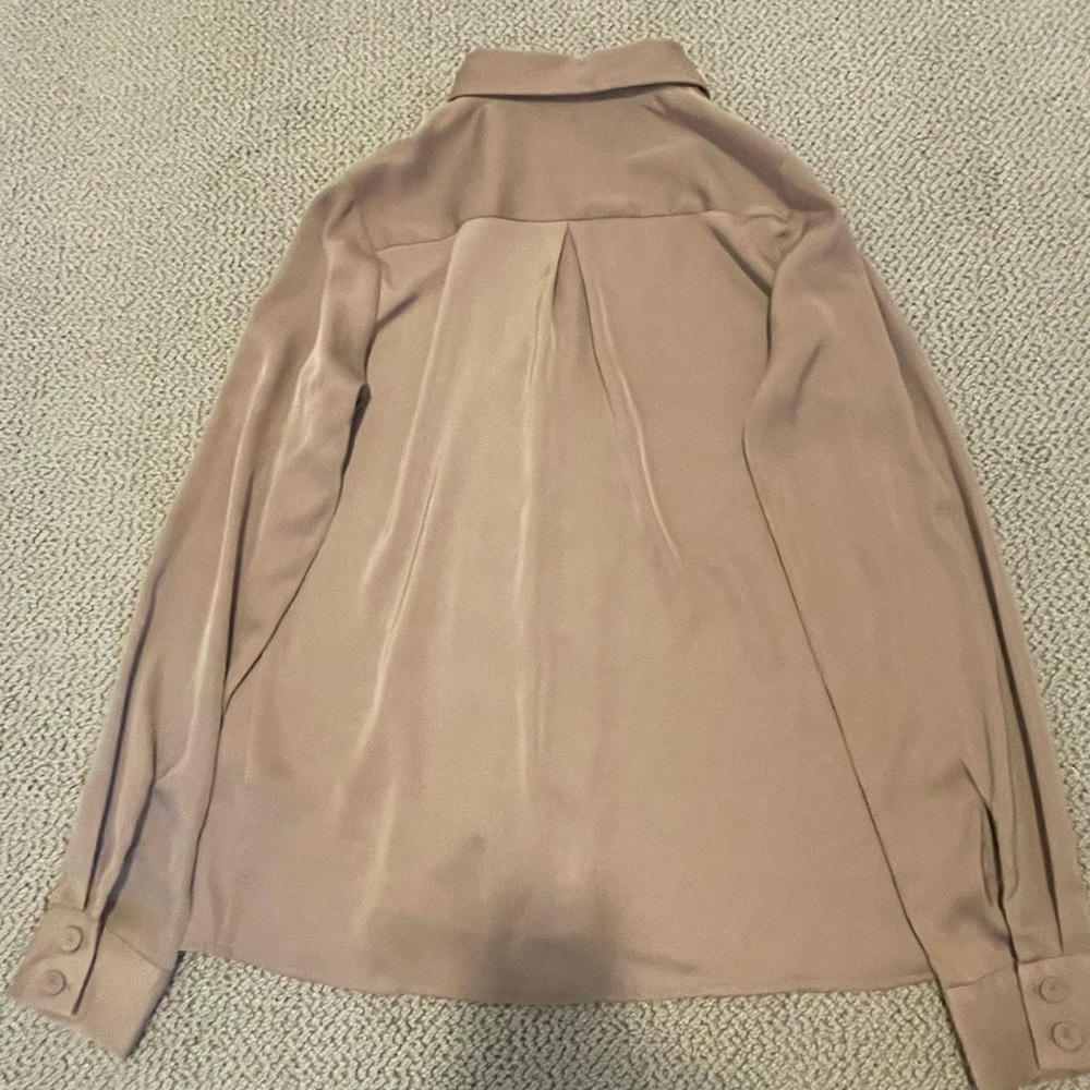 Button up - Picture 2 of 4